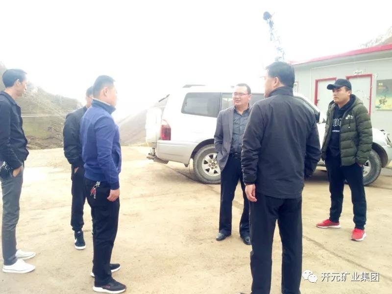 科學(xué)發(fā)展 統(tǒng)籌兼顧 穩(wěn)步生產(chǎn)│州、縣國土資源局領(lǐng)導(dǎo)赴興海銅鑫進行年檢